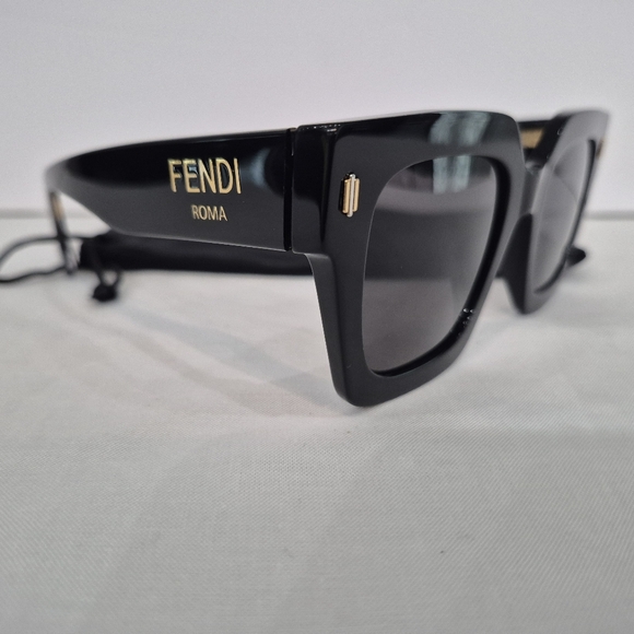 FENDI Sunglasses, FE40101I, 50-23 145, Authentic,Elegant Black Square Sunglasses - Picture 8 of 9